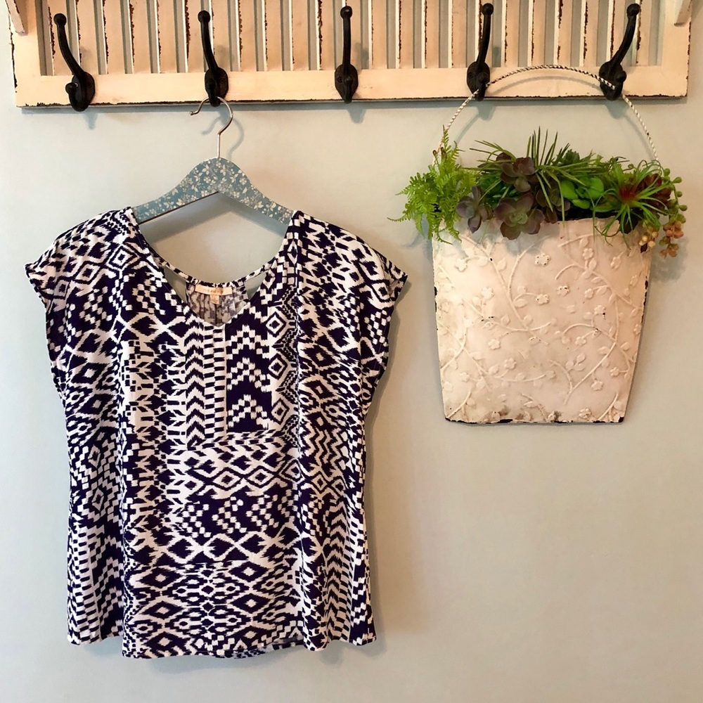 Skies Are Blue Purple White Aztec Top Medium M